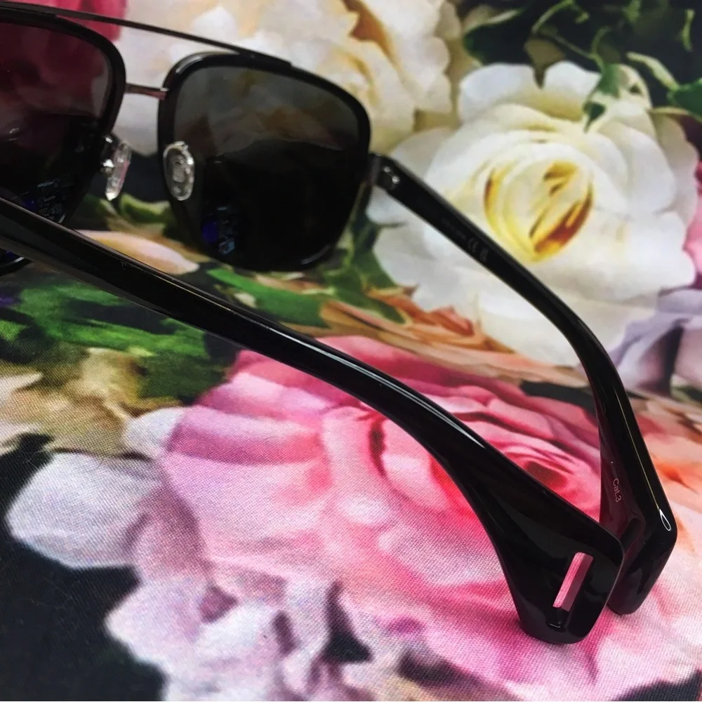 Gucci Black Aviator glasses frames Logo in red & green on corners & arms  New